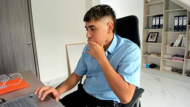 Boss Secret online show from 21, 4, 2026