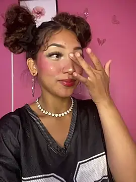 NaughtyLatinaxxx online show from 6, 4, 2026