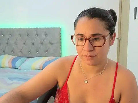 Snapshot of estrellajunior chatting on 9, 6, 2026 estrellajunior online show from 9, 6, 2026