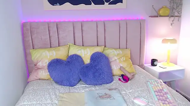 Zafiro Brm online show from 11, 4, 2026