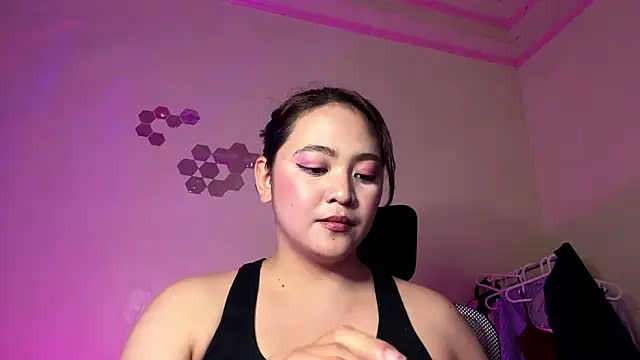 Snapshot of CorrineGrounds chatting on 16, 3, 2026 CorrineGrounds online show from 16, 3, 2026