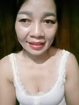 Snapshot of Yiyi102300 chatting on 22, 5, 2026 Yiyi102300 online show from 22, 5, 2026