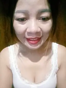 Snapshot of Yiyi102300 chatting on 1, 6, 2026 Yiyi102300 online show from 1, 6, 2026