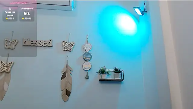hotlatinaluna23 online show from 21, 5, 2026
