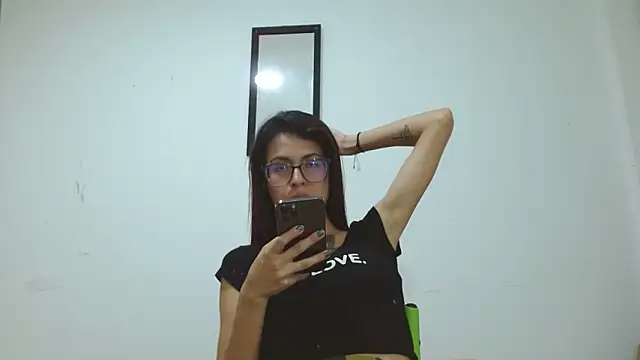 Snapshot of Emily_Lopera chatting on 16, 5, 2026 Emily Lopera online show from 16, 5, 2026