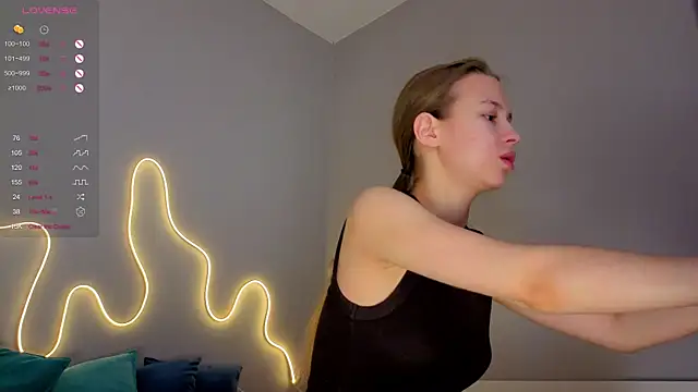 Snapshot of Emma_dream_ chatting on 2, 7, 2026 Emma dream online show from 2, 7, 2026