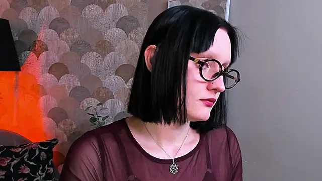 Velvet Lily online show from 21, 4, 2026