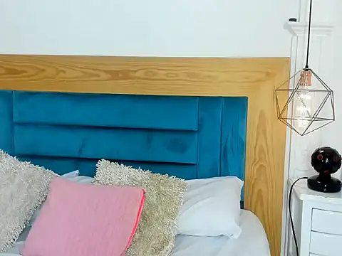 Annie coxx online show from 14, 3, 2026