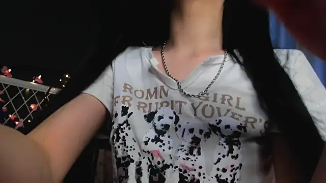 Snapshot of lizaa_breeze chatting on 6, 6, 2026 lizaa breeze online show from 6, 6, 2026