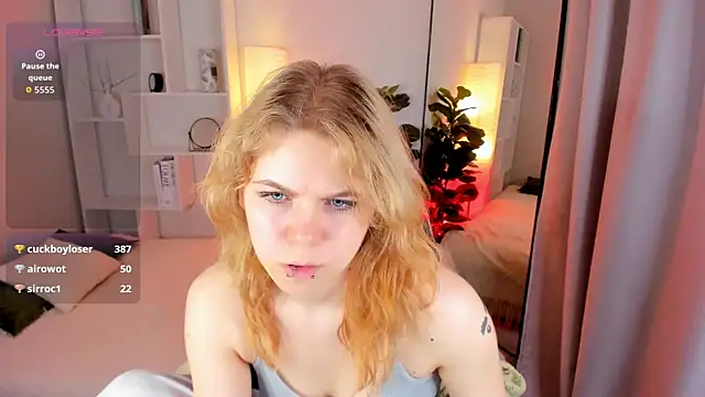 ElizabethVane online show from 5, 5, 2026