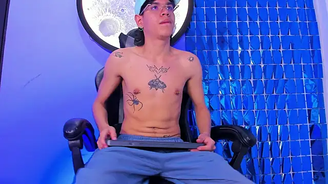 Bennet-Grayy online show from 7, 4, 2026