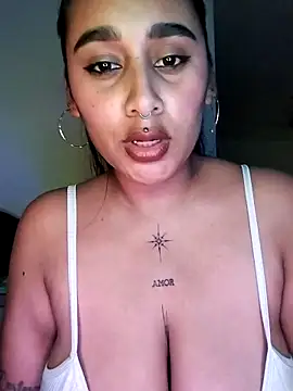 Mia skyy18 online show from 29, 4, 2026