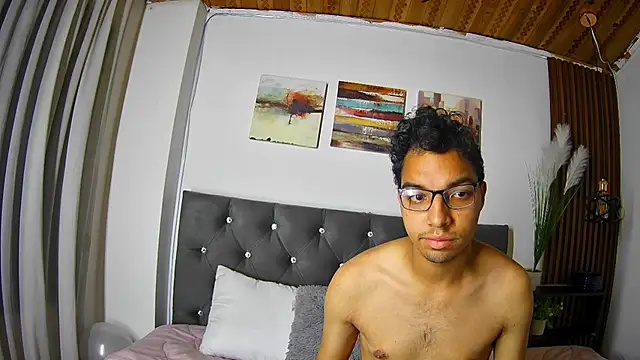 Snapshot of naughtycouplex_ chatting on 25, 3, 2026 naughtycouplex online show from 25, 3, 2026