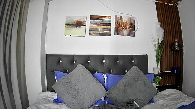 Snapshot of naughtycouplex_ chatting on 26, 3, 2026 naughtycouplex online show from 26, 3, 2026