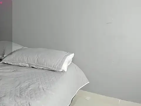 Enzoo98  online show from 4, 4, 2026