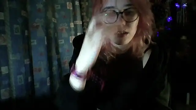 whiny emo boi online show from 4, 4, 2026