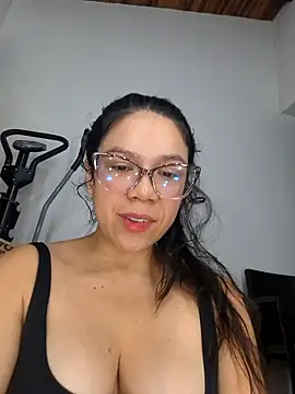 Snapshot of Aila_Phone chatting on 17, 4, 2026 Aila Phone online show from 17, 4, 2026
