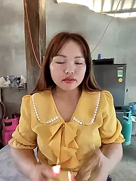 Mina xYx online show from 6, 4, 2026