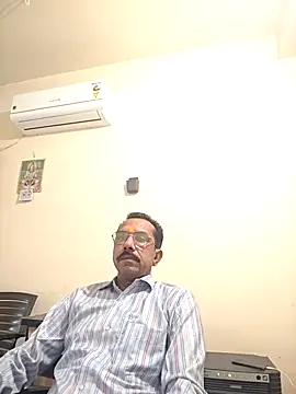 Snapshot of biger_top chatting on 16, 7, 2026 biger top online show from 16, 7, 2026