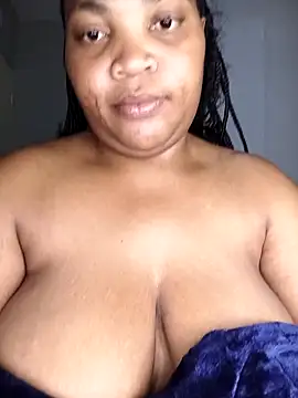 BeverlyQueen15 online show from 14, 4, 2026