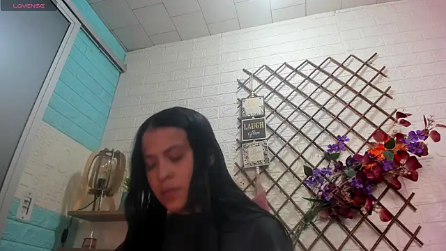 LITTLE-NESSA online show from 27, 4, 2026
