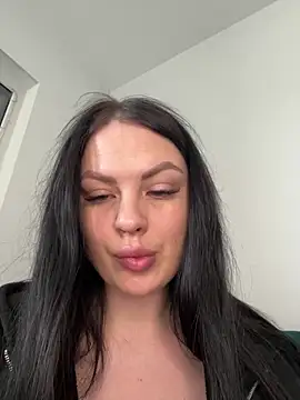 Olenit  online show from 18, 3, 2026