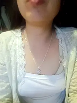 Snapshot of Abi-ni chatting on 9, 5, 2026 Abi-ni online show from 9, 5, 2026