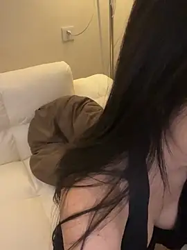 Xiaozuzongo1 online show from 15, 4, 2026