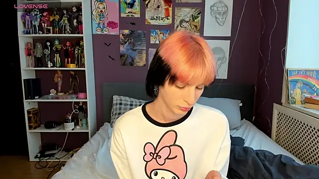 sweet peach    online show from 18, 5, 2026