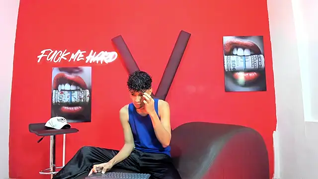 SEXY BIG COCK online show from 18, 4, 2026