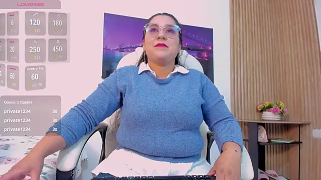 Reina Mia1 online show from 25, 4, 2026