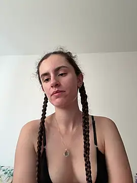 Snapshot of starlight_mo chatting on 22, 6, 2026 starlight mo online show from 22, 6, 2026