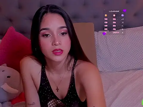 Snapshot of rouse_cutie chatting on 25, 3, 2026 rouse cutie online show from 25, 3, 2026