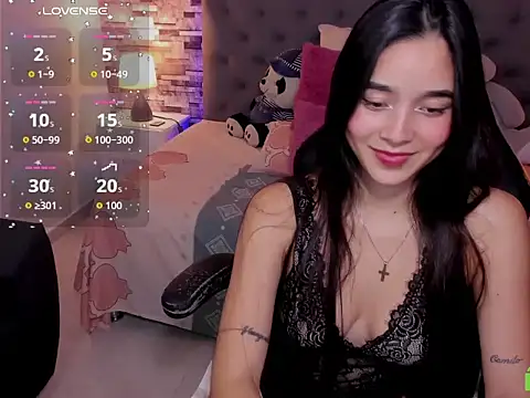 Snapshot of rouse_cutie chatting on 13, 4, 2026 rouse cutie online show from 13, 4, 2026