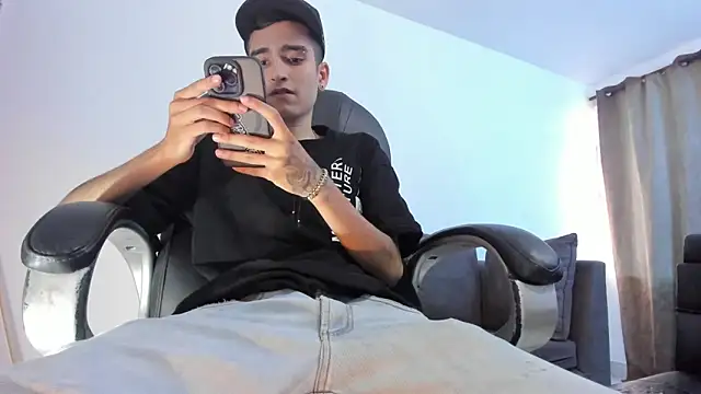 Ethann Boy online show from 15, 4, 2026