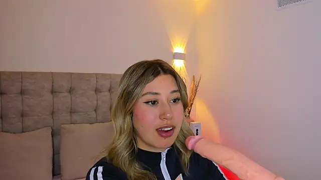 Amber Palmer online show from 21, 4, 2026