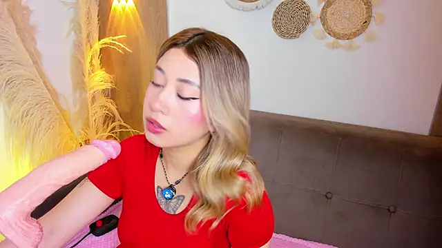 Amber Palmer online show from 3, 5, 2026