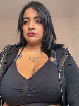 Sarah-917 online show from 17, 7, 2026