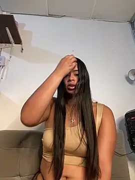 lucirganaxxx online show from 16, 4, 2026