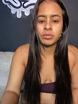 lucirganaxxx online show from 28, 4, 2026
