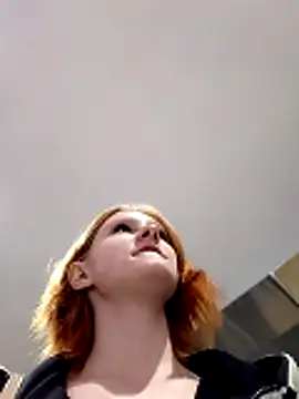 Snapshot of NinaParri chatting on 6, 4, 2026 NinaParri online show from 6, 4, 2026