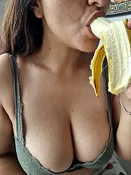 Snapshot of rafaella_stefano chatting on 25, 3, 2026 rafaella stefano online show from 25, 3, 2026