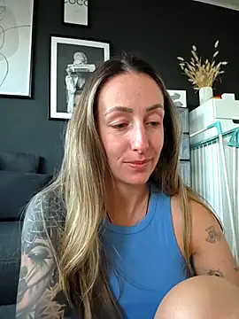 NicoleKaiser online show from 7, 4, 2026