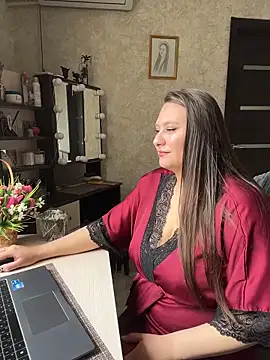 AgathaMyers online show from 12, 4, 2026