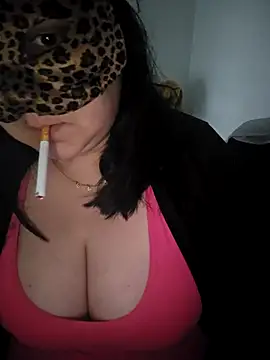 emiliecurvy83 online show from 23, 4, 2026