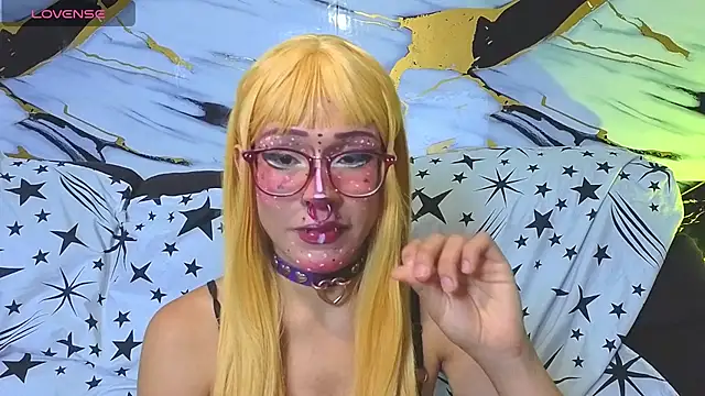 dark nina   online show from 10, 7, 2026