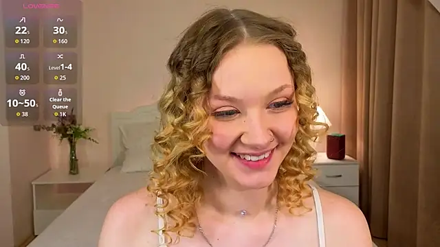 Snapshot of StaceyyJones chatting on 11, 5, 2026 StaceyyJones online show from 11, 5, 2026