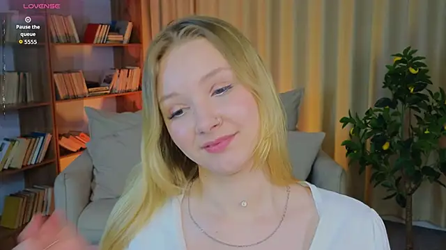 Snapshot of StaceyyJones chatting on 31, 5, 2026 StaceyyJones online show from 31, 5, 2026