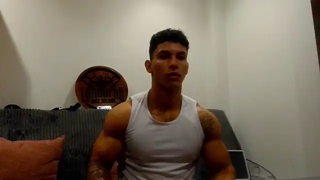 Snapshot of JAYCAM_ chatting on 20, 5, 2026 JAYCAM online show from 20, 5, 2026