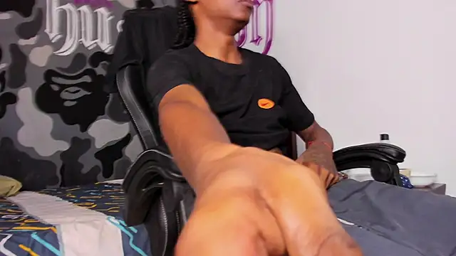 Snapshot of Bryxxxon chatting on 2, 4, 2026 Bryxxxon online show from 2, 4, 2026